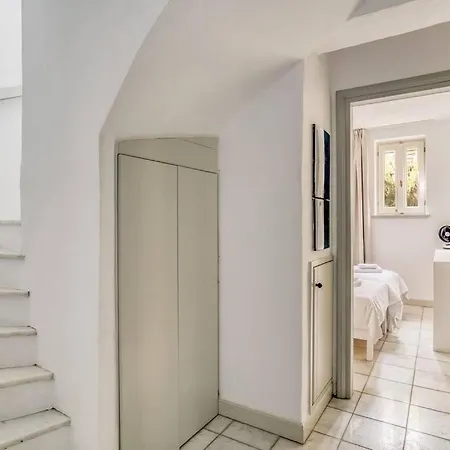 Vino - Cycladic Calm