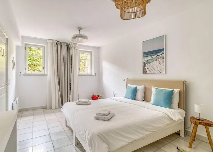 Vino - Cycladic Calm